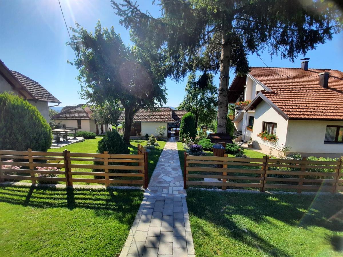 Rozanstvo Seoski Turizam Melovic المظهر الخارجي الصورة