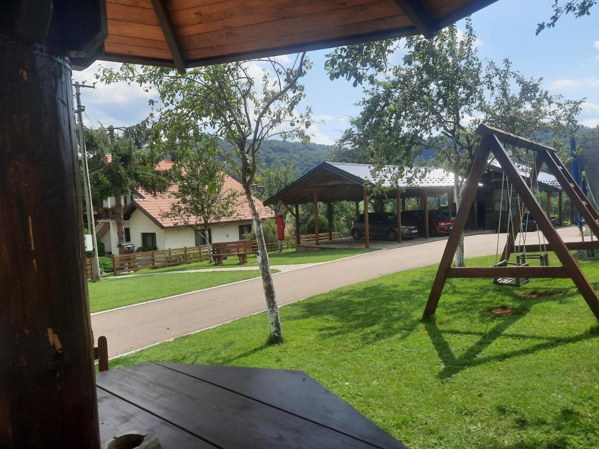 Rozanstvo Seoski Turizam Melovic المظهر الخارجي الصورة