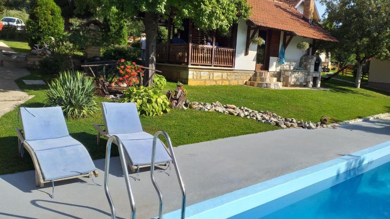 Rozanstvo Seoski Turizam Melovic المظهر الخارجي الصورة