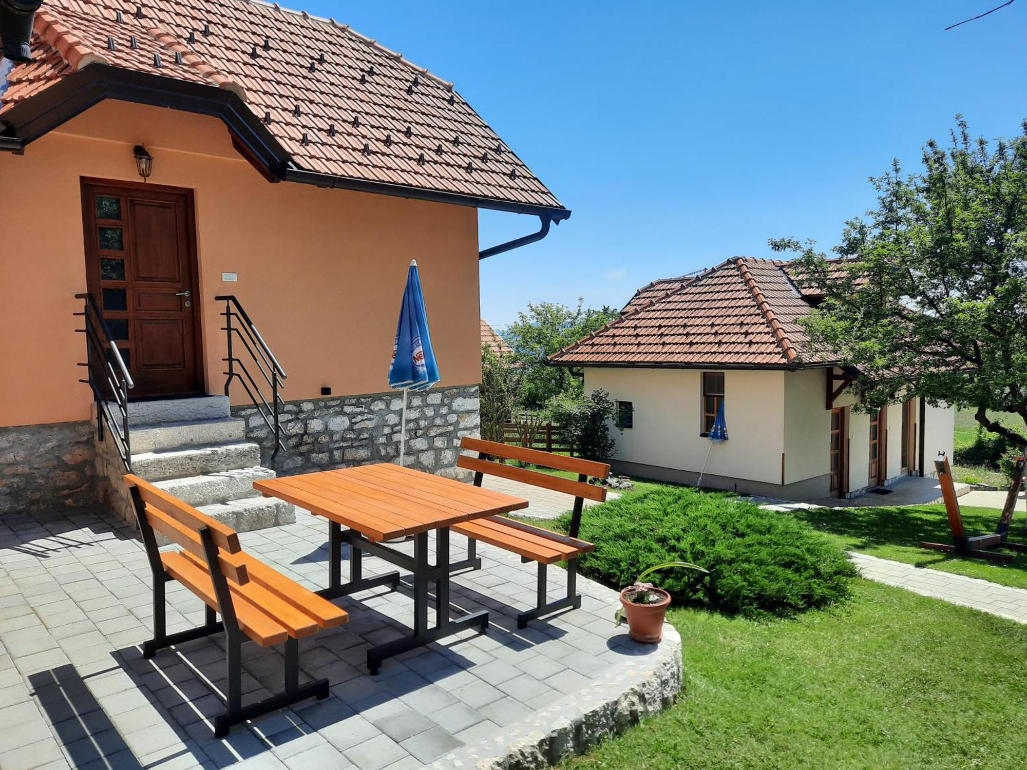 Rozanstvo Seoski Turizam Melovic المظهر الخارجي الصورة