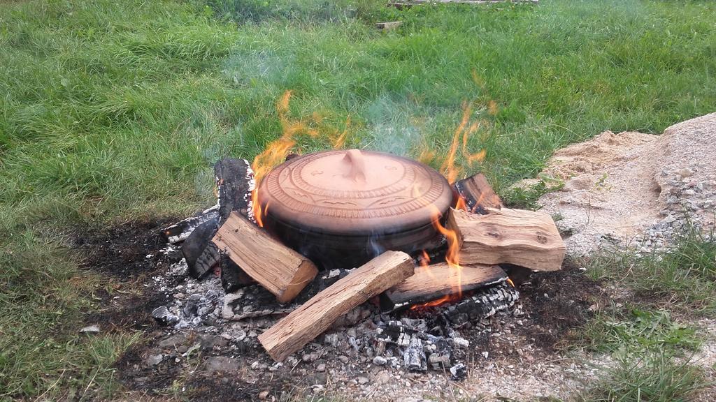 Rozanstvo Seoski Turizam Melovic المظهر الخارجي الصورة